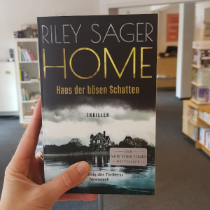 Bild von Riley Sager, Home