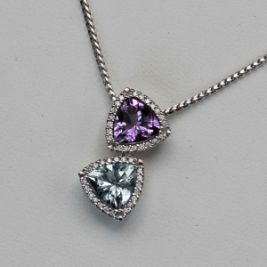 Bild von Anhänger ohne Kette, Amethyst und Blautopas umrandet mit Brillanten 585/- Weißgold